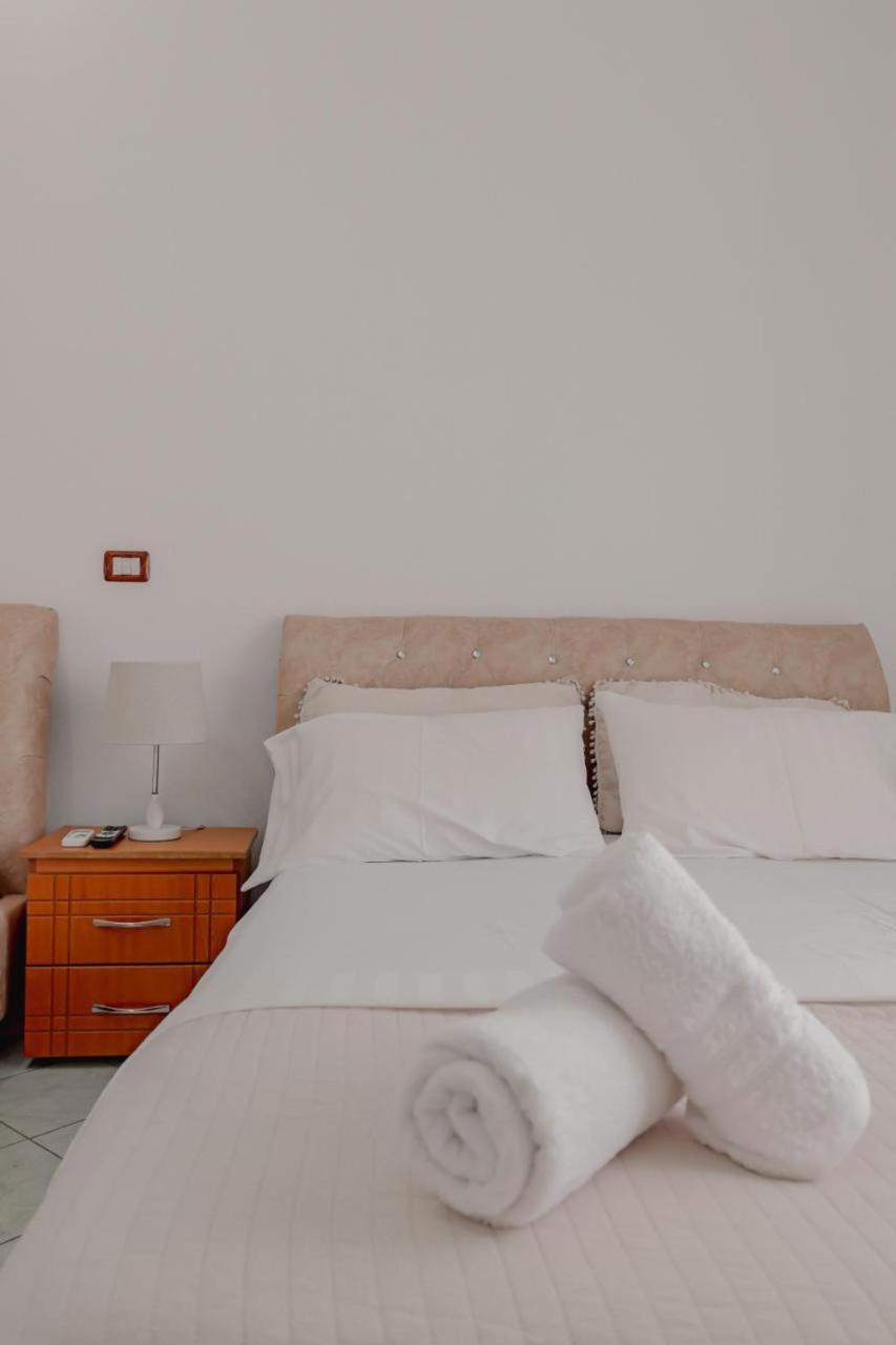 Sunflower Hotel Ksamil Ngoại thất bức ảnh