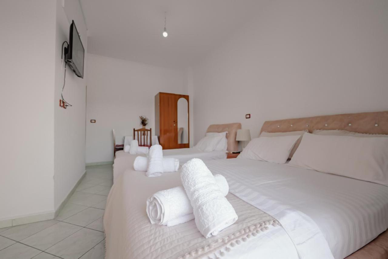 Sunflower Hotel Ksamil Ngoại thất bức ảnh