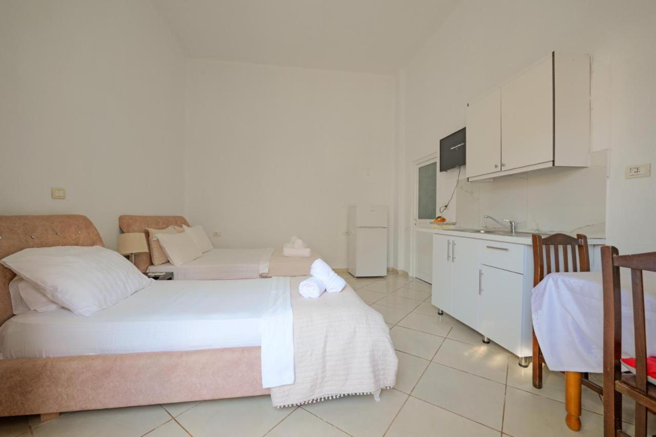 Sunflower Hotel Ksamil Ngoại thất bức ảnh